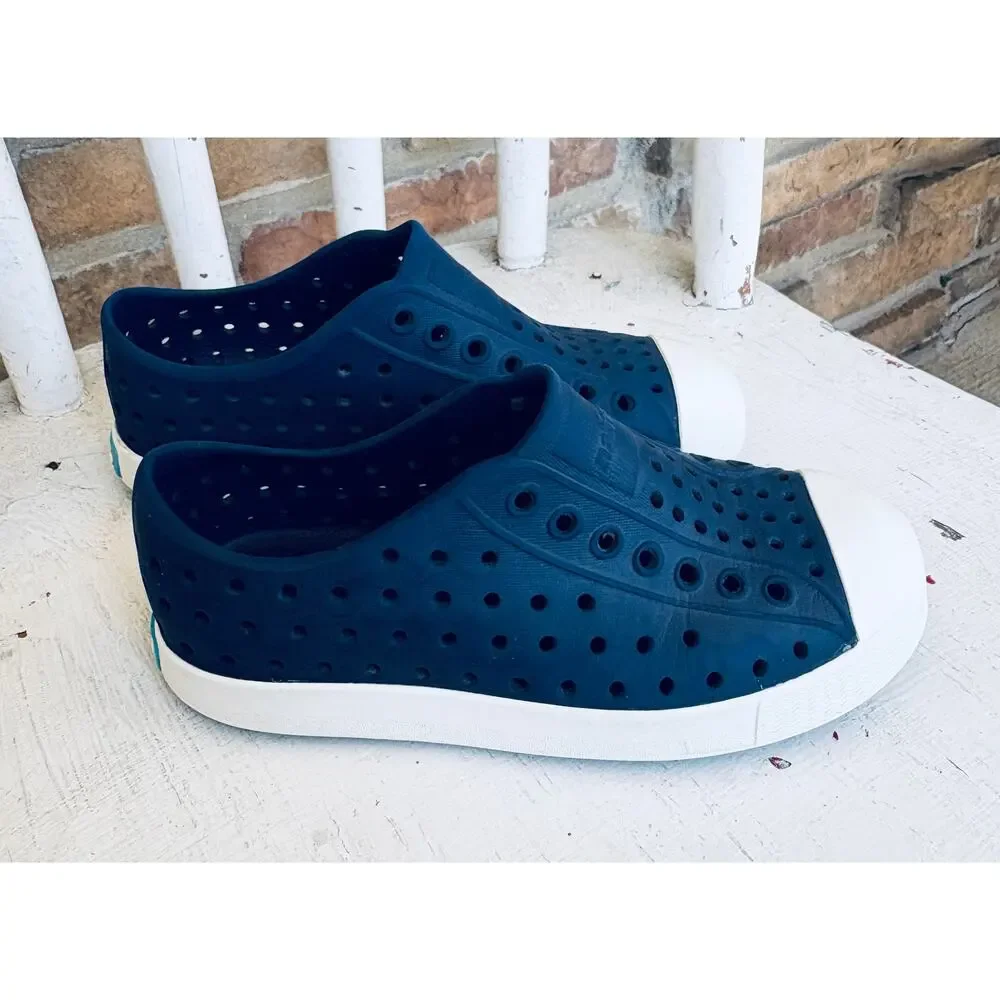 Native Shoes good clean